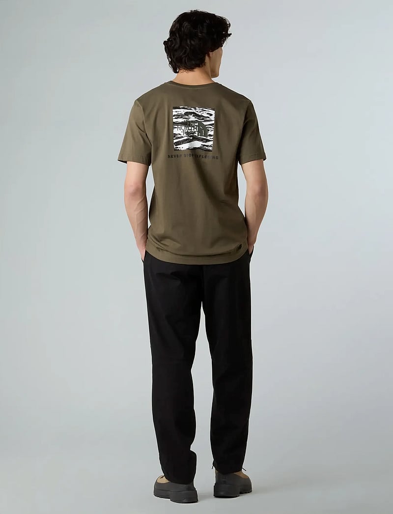 The North Face - M BOX NSE EDGE OF LIGHT INFILL S/S TEE - t-shirts - new taupe green/tnf bla - 4
