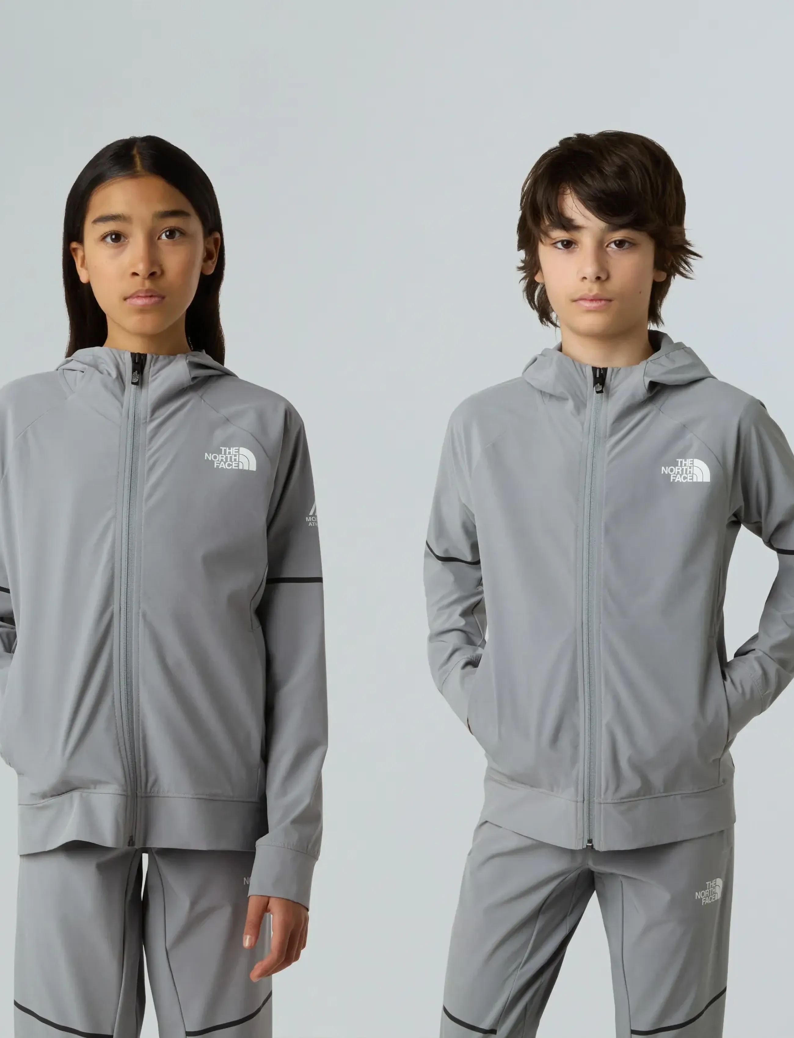 The North Face Teen Mountain Athletics Woven Jacket, 120-129, Grey, Jakker & Frakker > Windbreaker, Børn