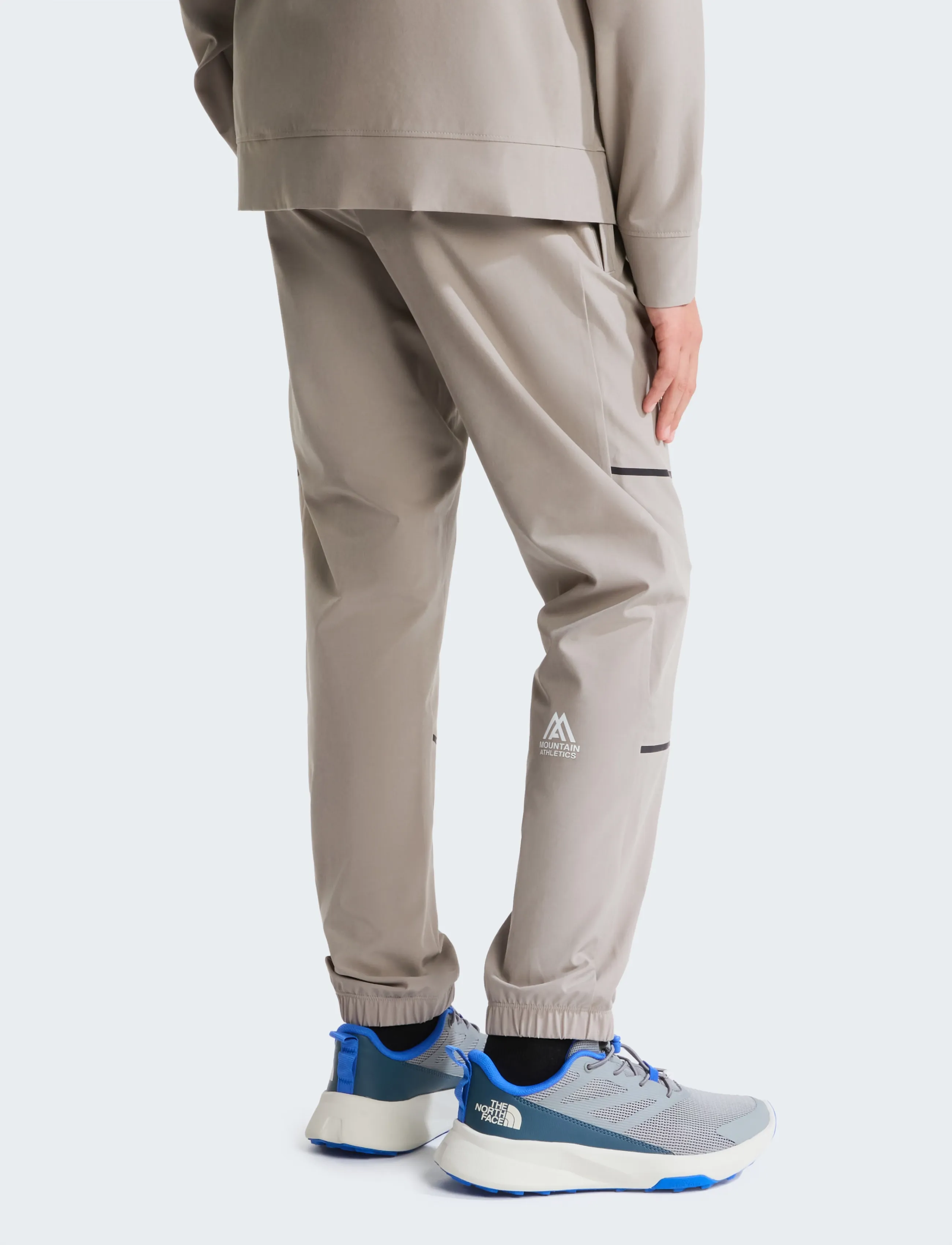 The North Face - TEEN MOUNTAIN ATHLETICS WOVEN PANT - dressipüksid - stone slab - 5