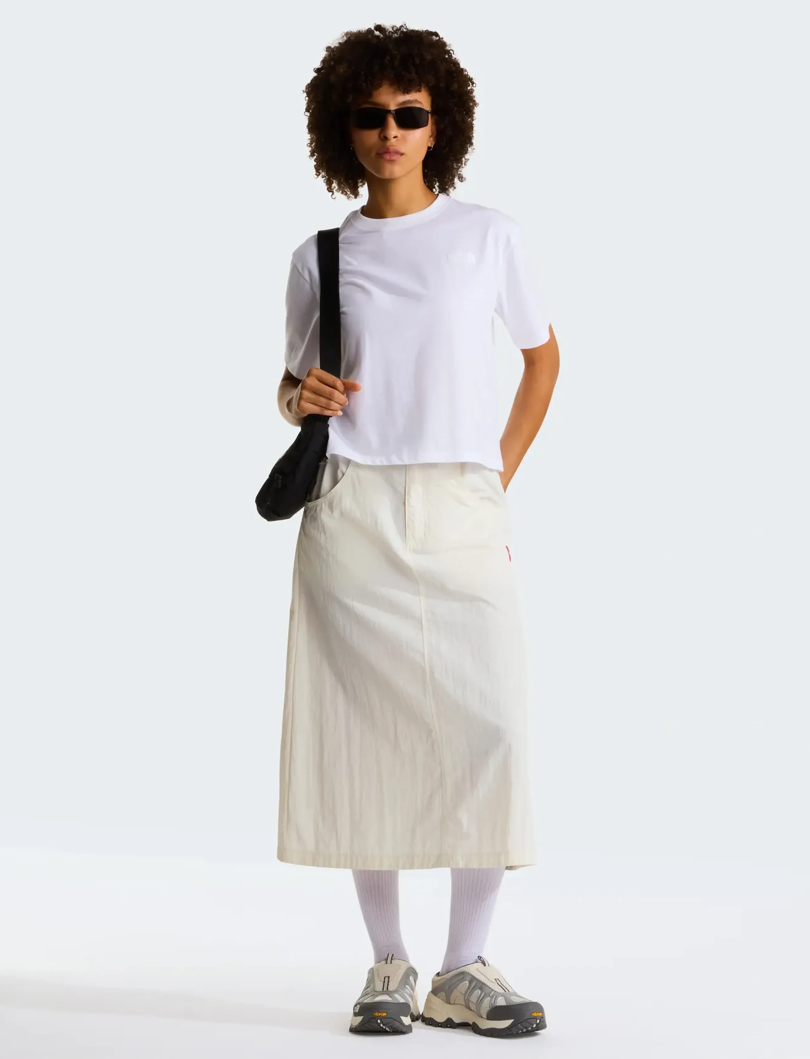 The North Face - W EVOLUTION SIMPLE DOME CROP RLX SS TEE - crop-tops - tnf white - 3