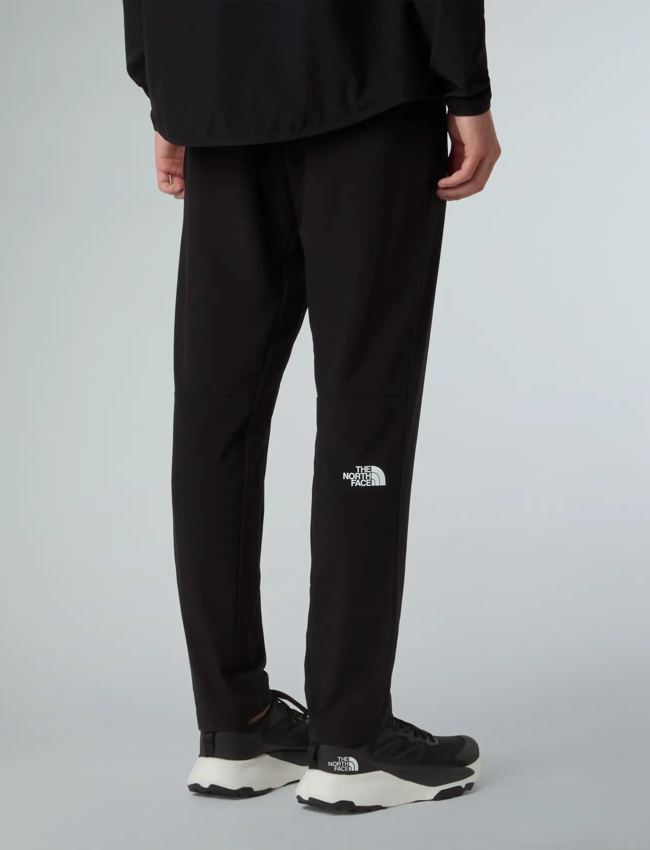 The North Face - M 24/7 WOVEN JOGGER - sports pants - tnf black - 5