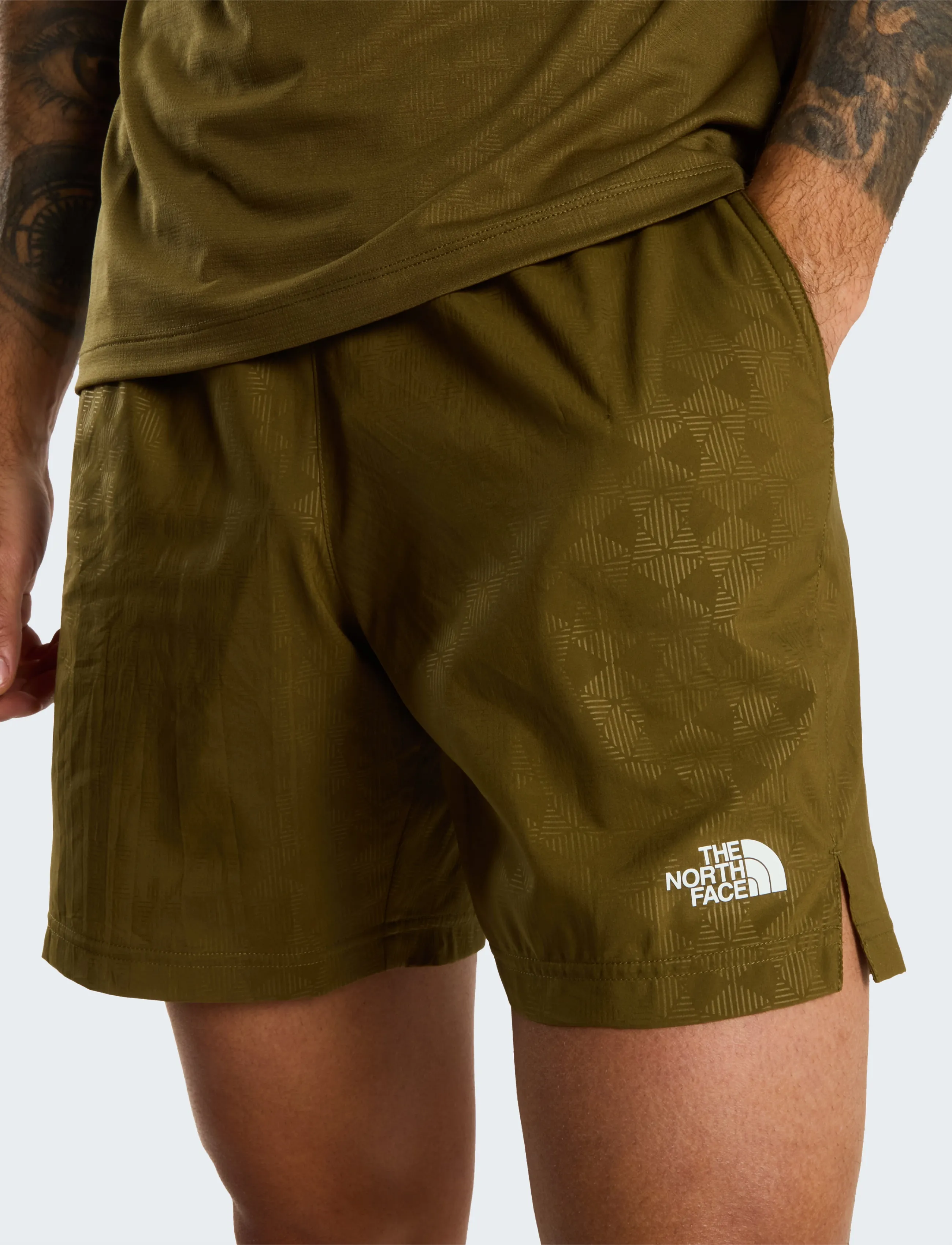 The North Face M 24/7 PENTADOME EMBOSSED 7IN SHORTS - Streetstyle - CARAWAY SEED / khaki/green
