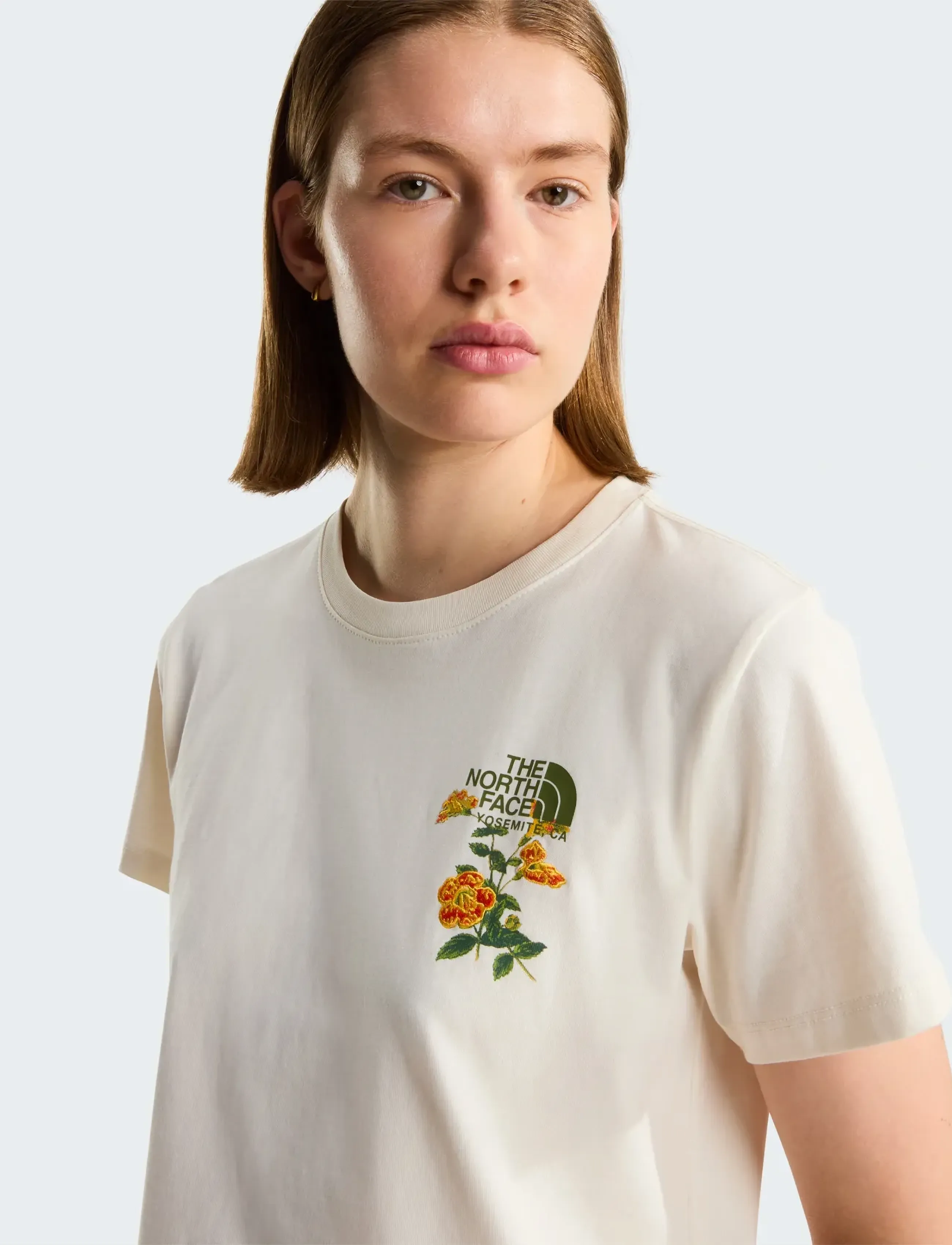 THE NORTH FACE W Flora Embro Regular Short Sleeve Tee-G t-shirts dam – bild 5