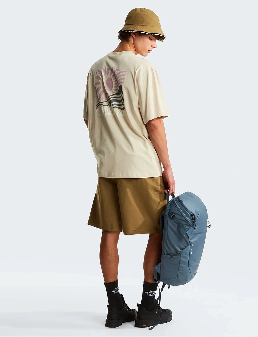 The North Face - M SUN OVERSIZE SHORT SLEEVE TEE-GRAPHIC - oberteile & t-shirts - desert stone - 4