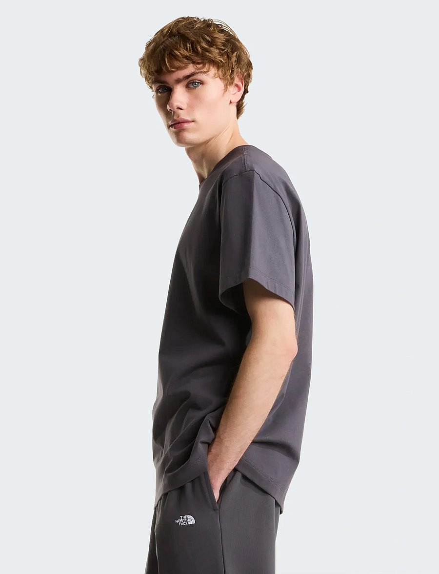 The North Face - M ESSENTIAL CENTER LOGO RELAXED SHORT SL - tops & t-shirts - anthracite grey - 4