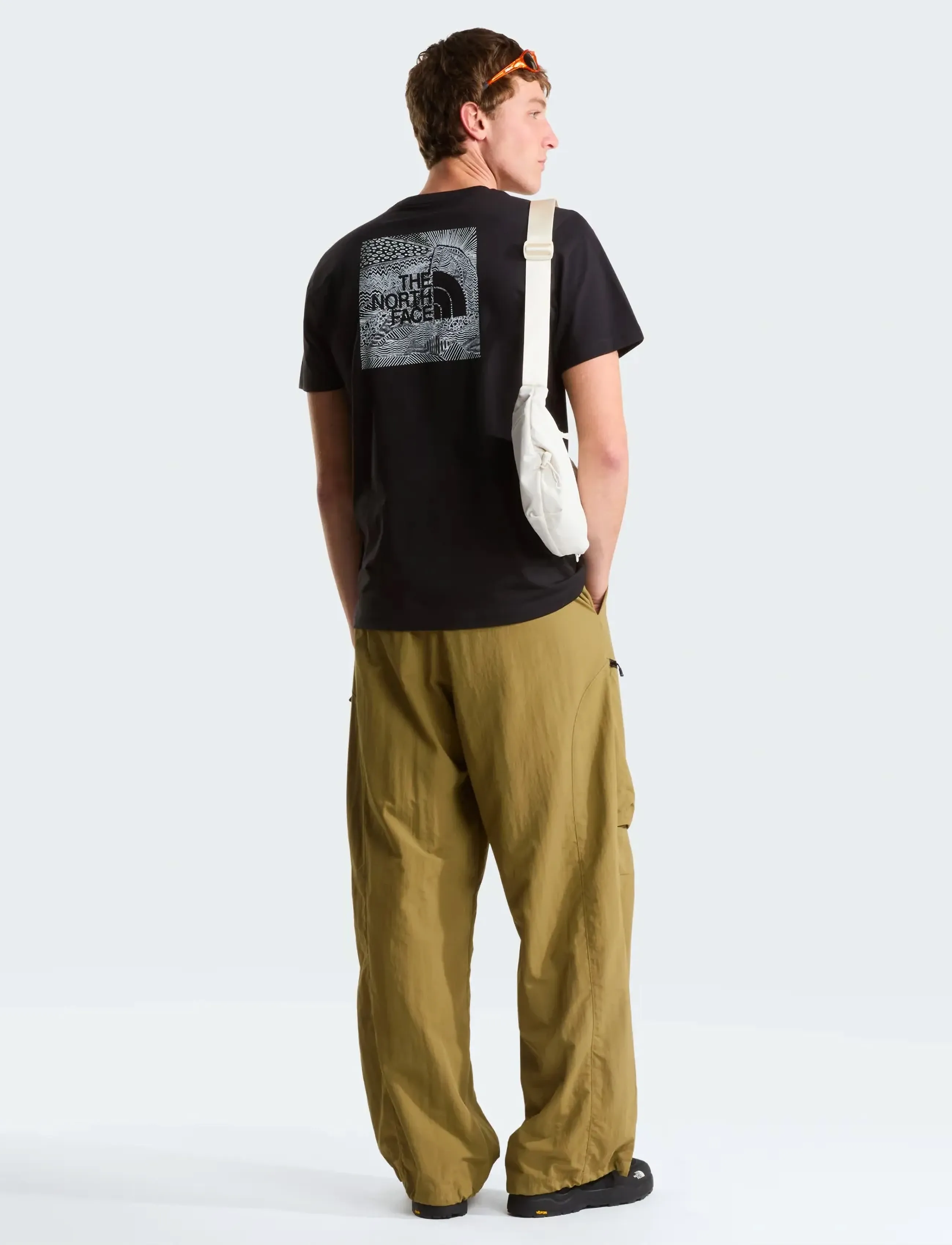 The North Face - M BOX NSE CELEBRATION REGULAR SHORT SLEE - t-shirts - tnf black - 4