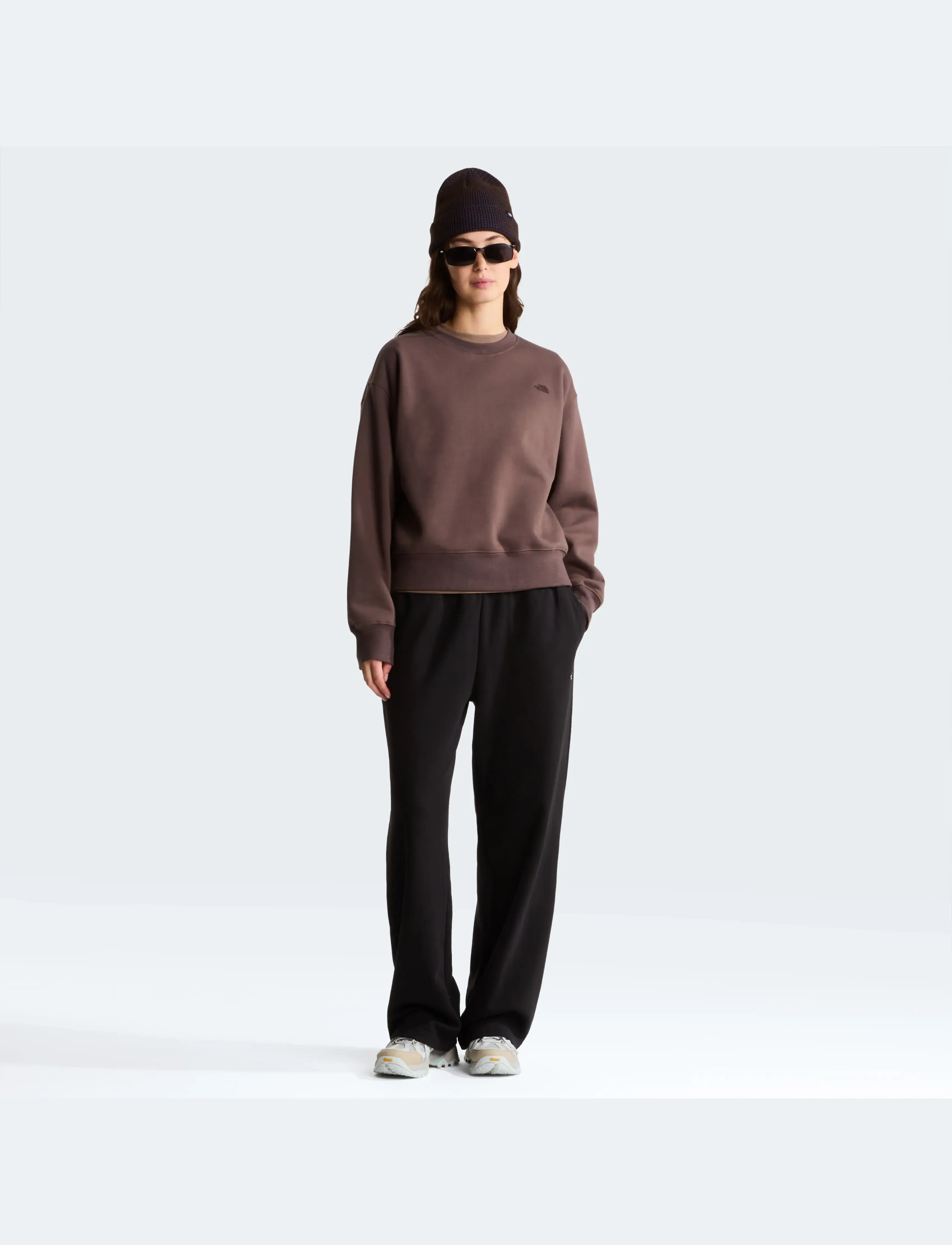 The North Face - W TNF ESSENTIAL SIMPLE DOME BOXY OS CREW - sweatshirts - smokey brown - 3