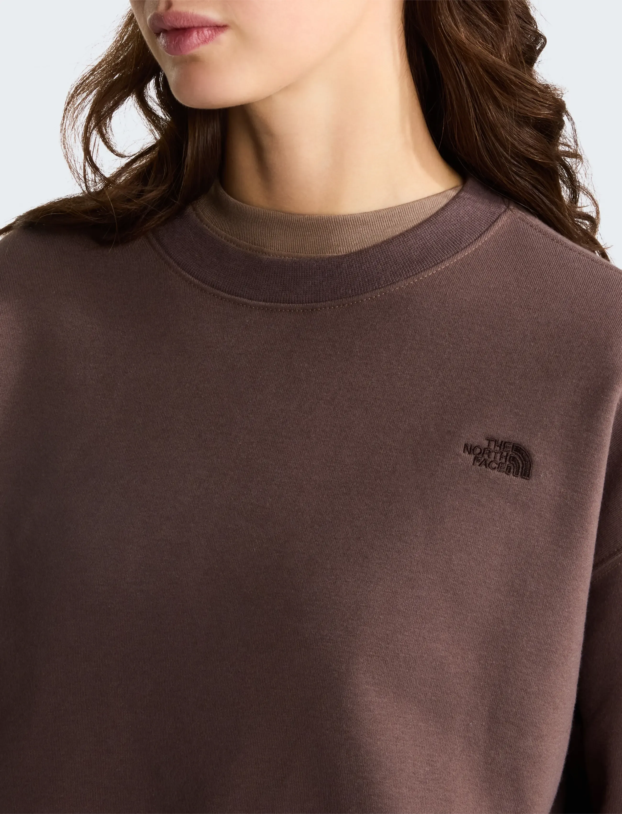 W Tnf Essential Simple Dome Boxy Os Crew 5