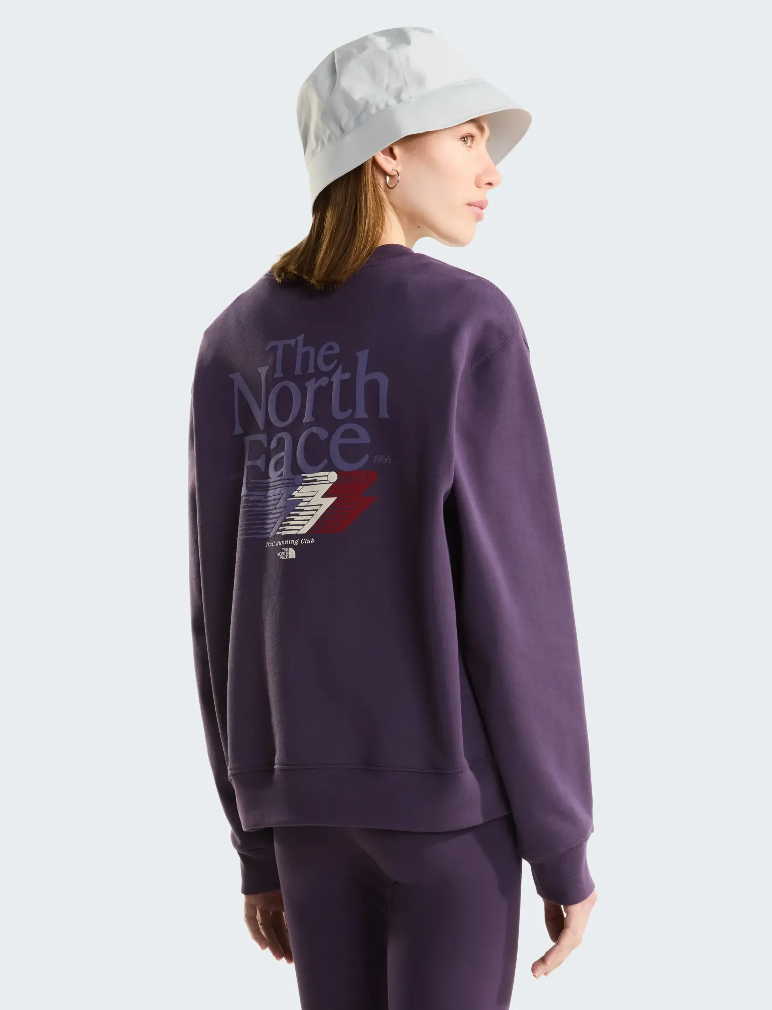 W Retro Trail Relaxed Crew- Graphic 4