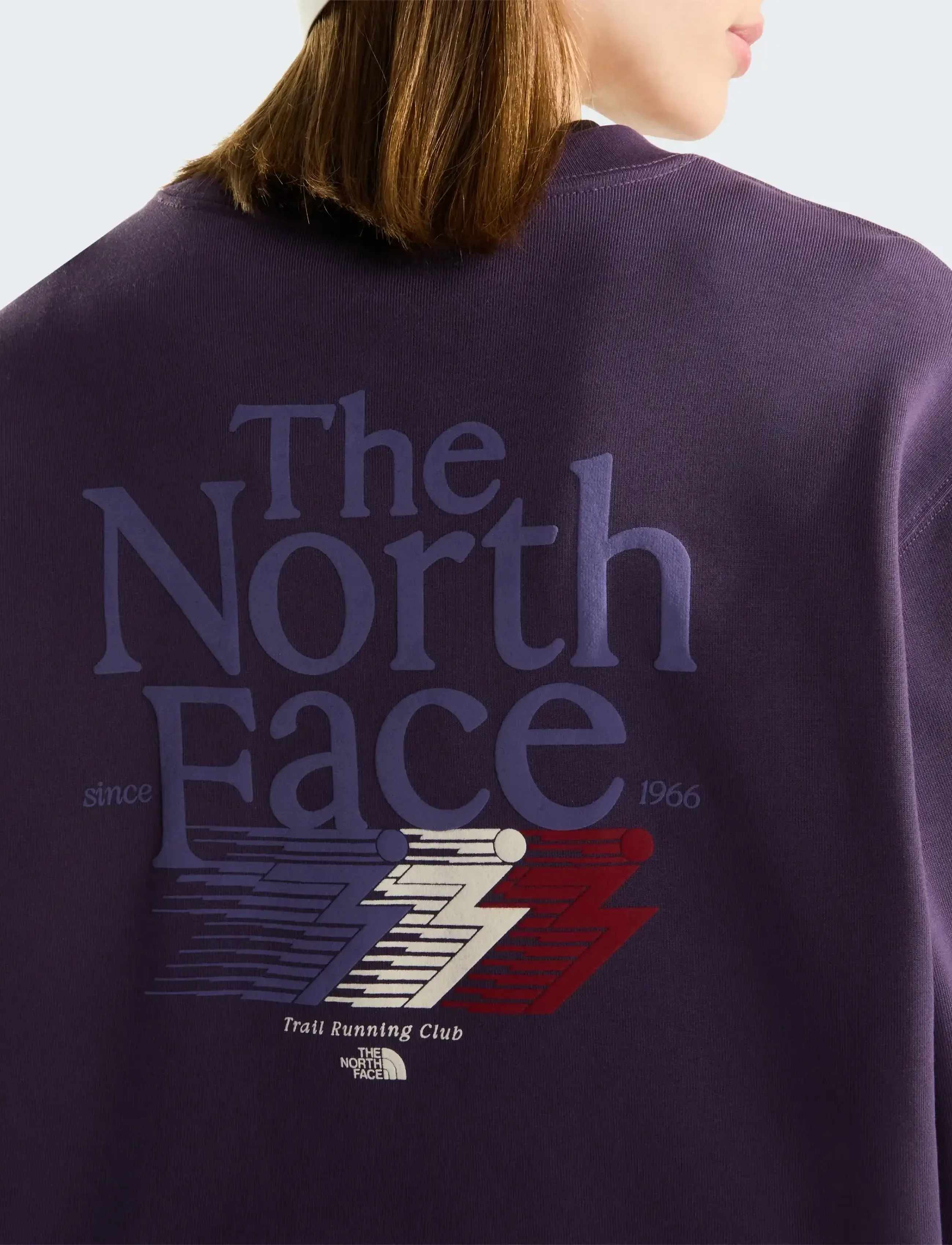W Retro Trail Relaxed Crew- Graphic 6
