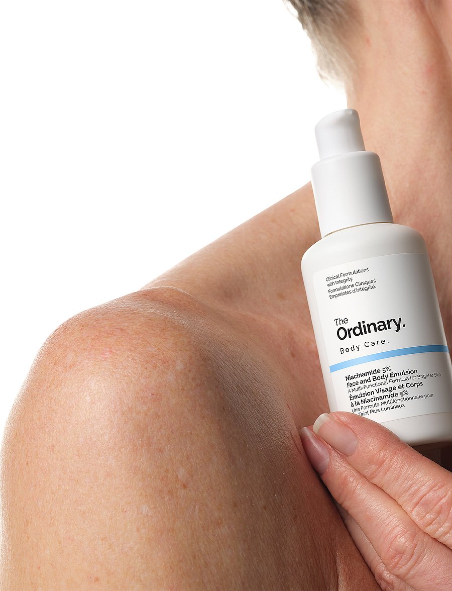 The Ordinary - Niacinamide 5% Face and Body Emulsion - serum og olíur - clear - 0