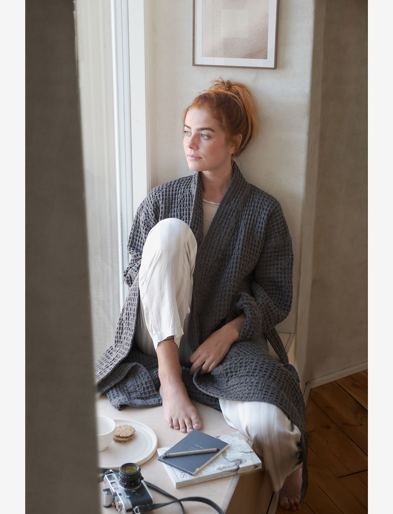 The Organic Company - Big Waffle Bathrobe - badeværelsestilbehør - dark grey - 3