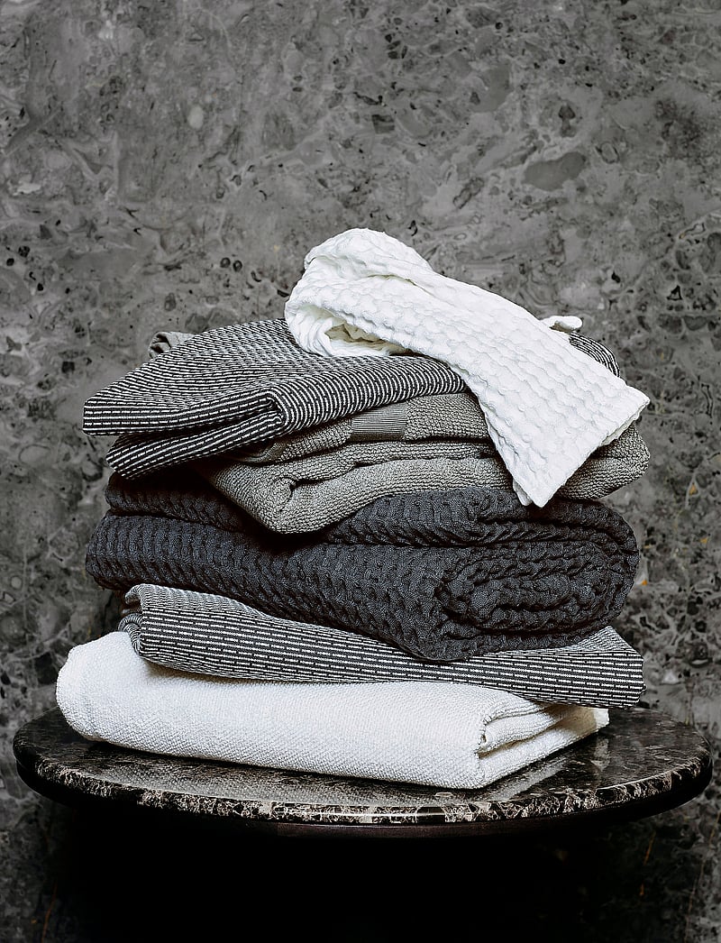 The Organic Company - Big Waffle Hand Towel - köp efter pris - 110 dark grey - 1