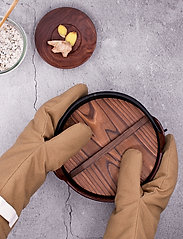 The Organic Company - Oven Mitts Medium - ovenwanten, handschoen- en pannenlappen - 215 khaki - 1