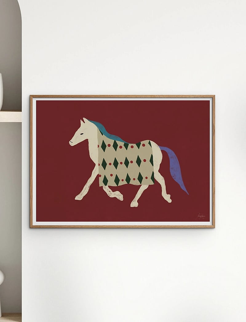 The Poster Club - The Poster Club x Lucrecia Rey Caro - Horse Bordo - loomad - red - 1