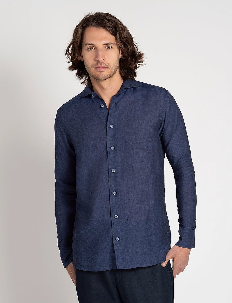 The Resort Co. - Linen Shirt Navy - leinenhemden - navy - 3