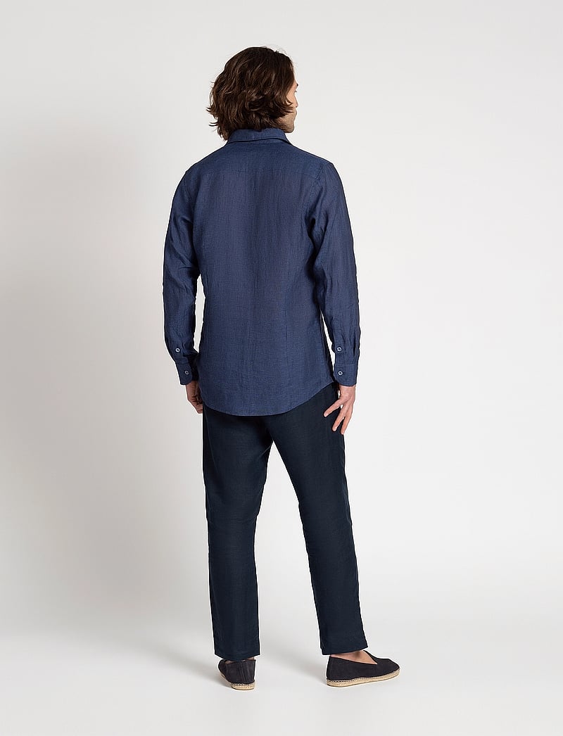 The Resort Co. - Linen Shirt Navy - leinenhemden - navy - 5