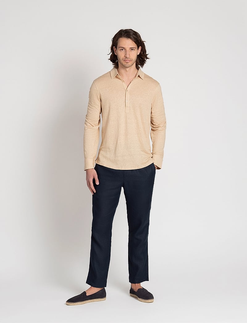 The Resort Co. - Linen Jersey Popover Sand - leinenhemden - sand - 3
