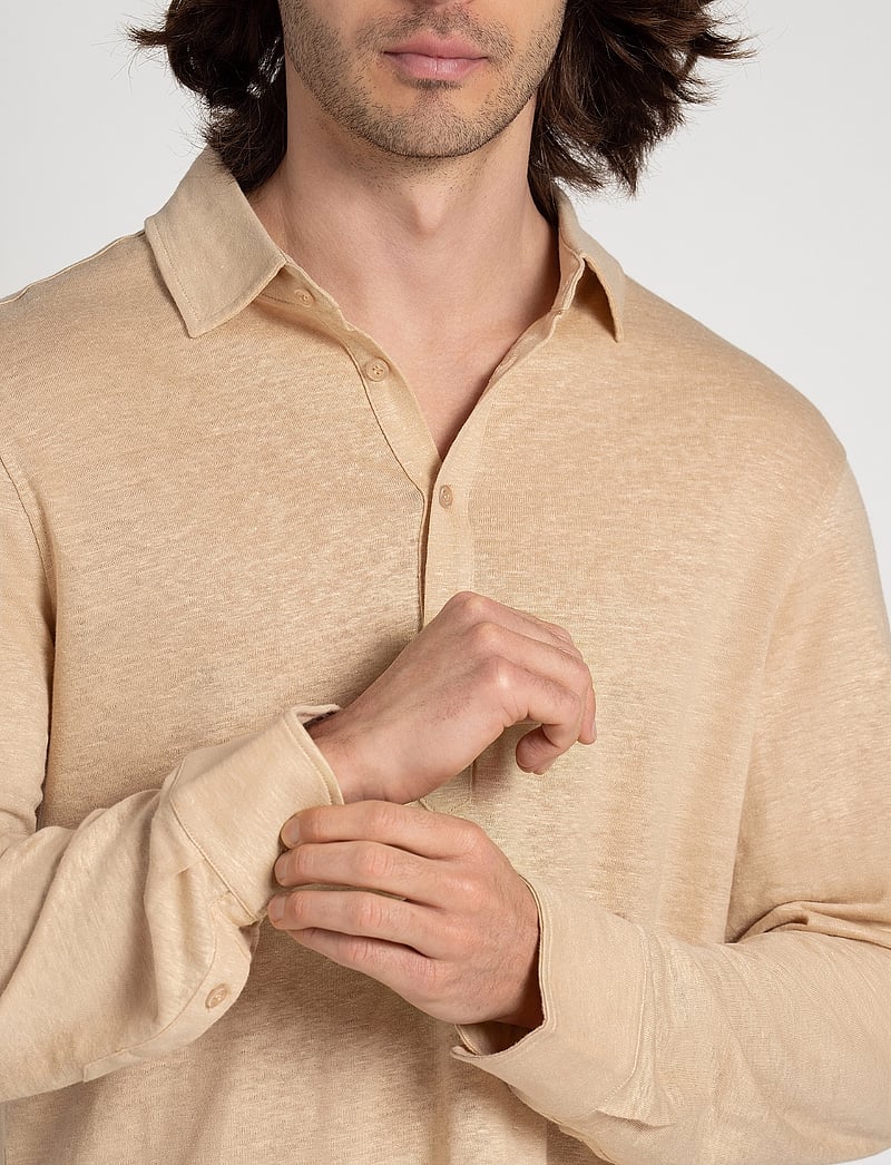 The Resort Co. - Linen Jersey Popover Sand - leinenhemden - sand - 5