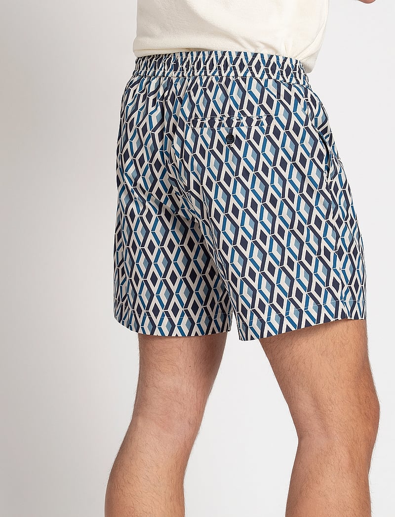 The Resort Co. - Resort Shorts Capri - uimashortsit - capri - 3
