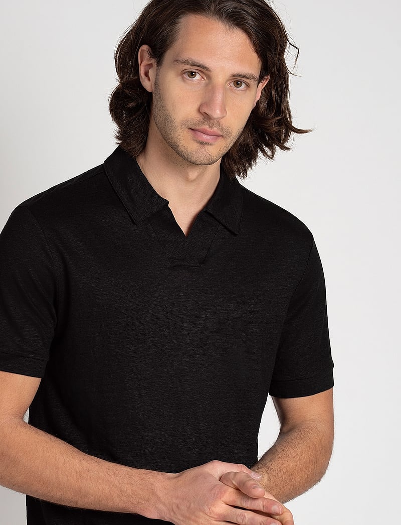 The Resort Co. - Resort Polo All Black - kortærmede poloer - black - 3