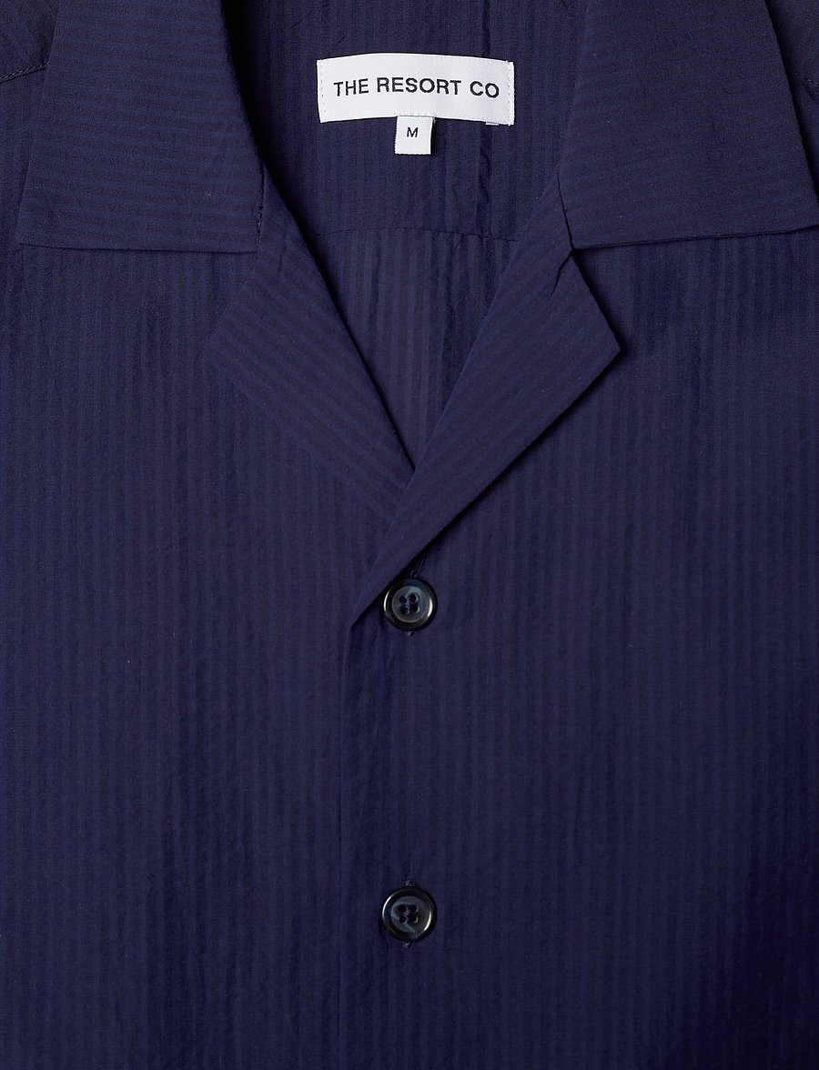 The Resort Co. - Seersucker Resort Shirt Navy - chemises à manches courtes - navy - 5