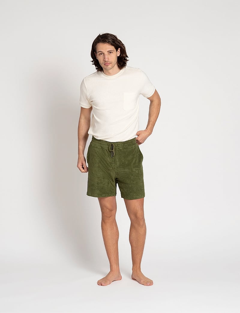 The Resort Co. - Terry Shorts Cypress Green - sweatshorts - cypress green - 4