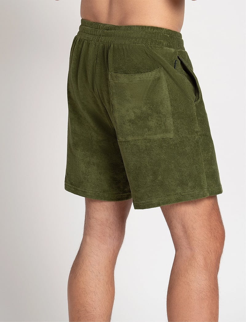 The Resort Co. - Terry Shorts Cypress Green - sweatshorts - cypress green - 5
