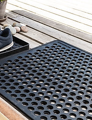 tica copenhagen - Doormat rubber, 90x60 cm - durų kilimėliai - dot design - 6