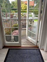 tica copenhagen - Floormat polyamide, 120x67 cm, dot design - dørmåtter - black/grey - 8