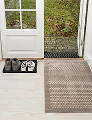 tica copenhagen - Floormat polyamide, 120x67 cm, dot design - dørmåtter - sand/beige - 9