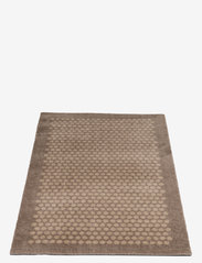 tica copenhagen - Floormat polyamide, 120x67 cm, dot design - dørmåtter - sand/beige - 2