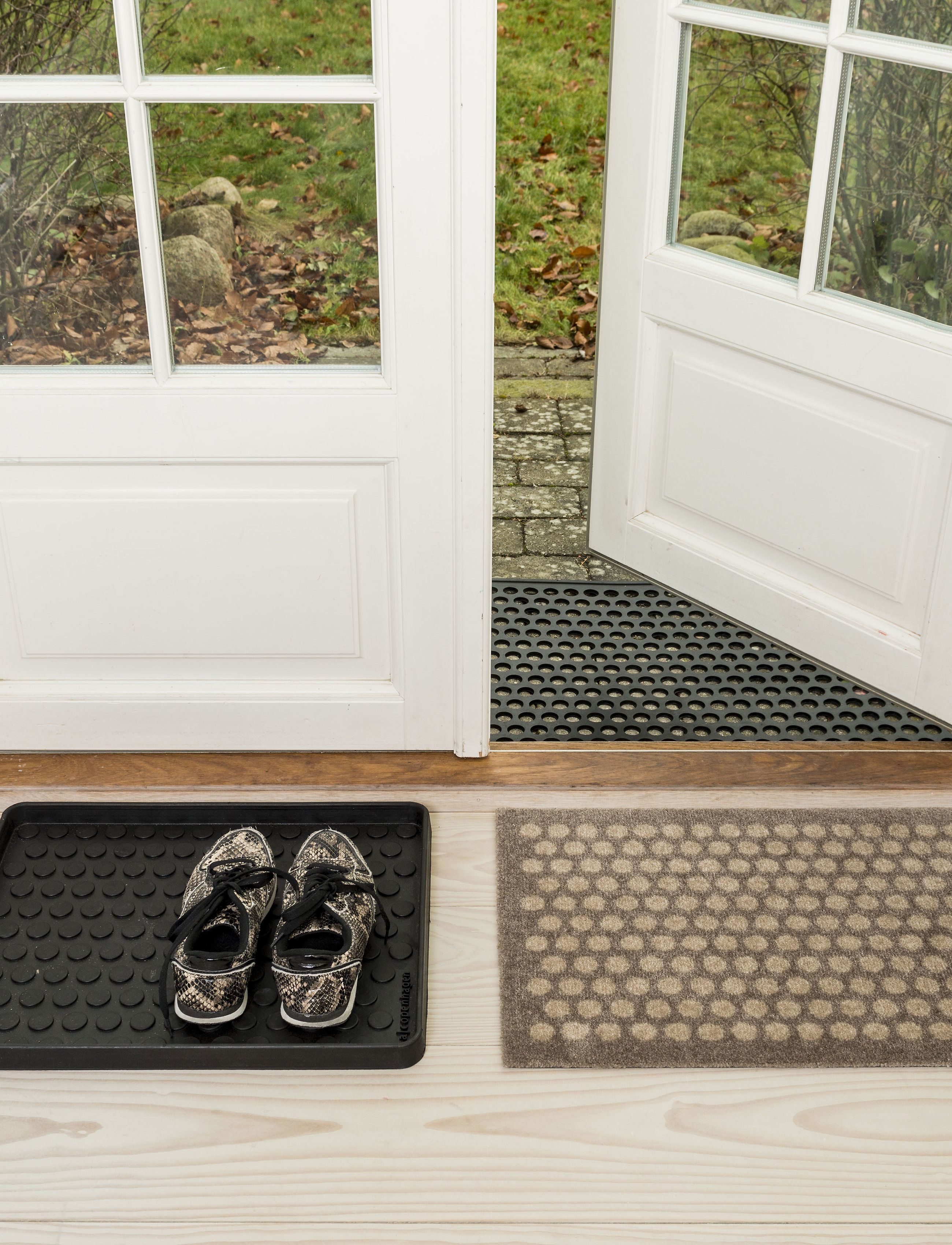 tica copenhagen - Floormat polyamide, 60x40 cm, dot design - durų kilimėliai - sand/beige - 4