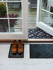 tica copenhagen - Floormat polyamide, 60x40 cm, lines design - de laveste prisene - dark grey - 9