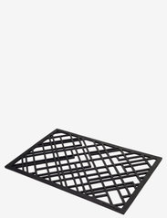 tica copenhagen - Doormat rubber, 90x60 cm - doormats - lines design - 1