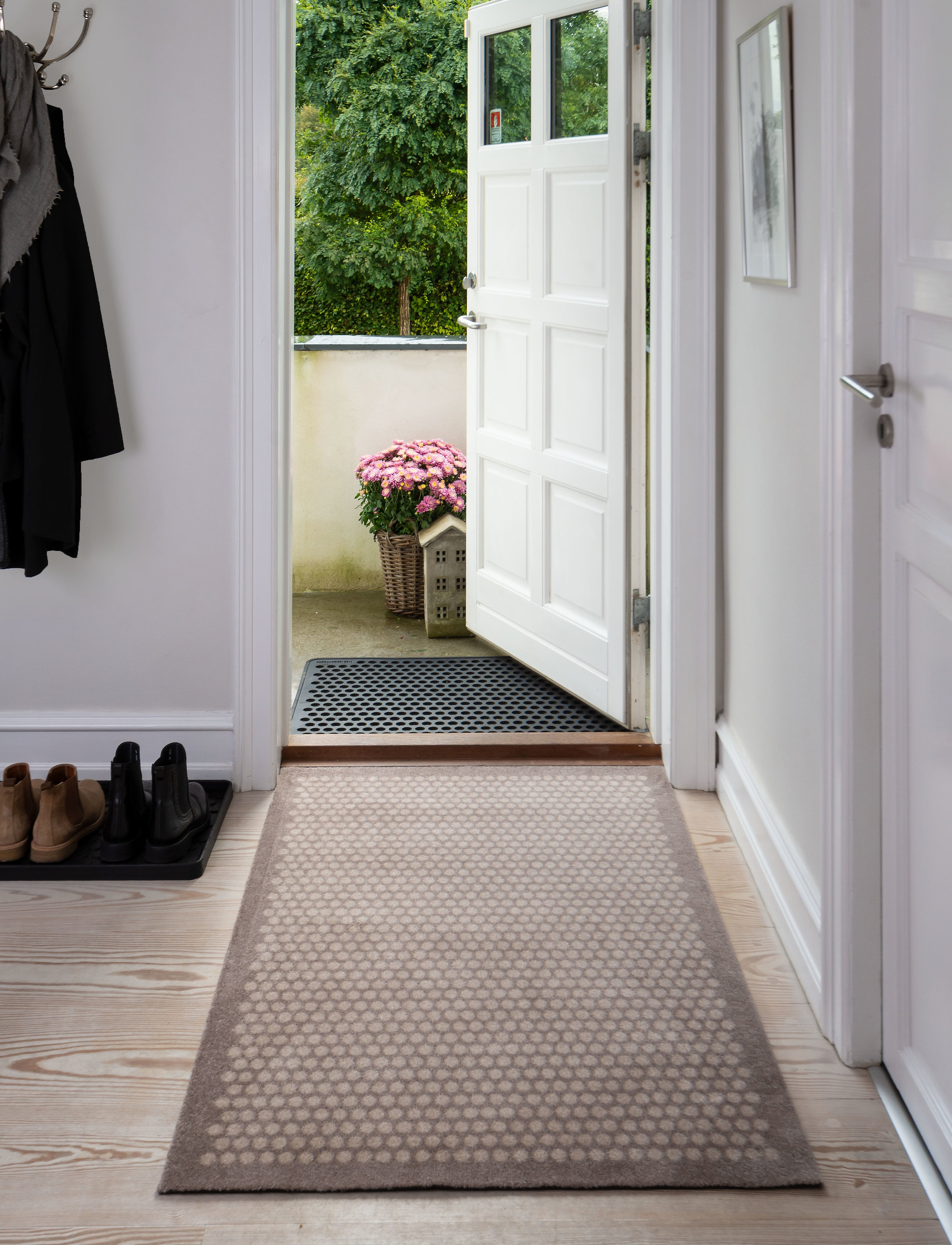 tica copenhagen Floormat Polyamide, 130X90 Cm, Dot Design, 130X90X0.7 cm, Rugs & Carpets, Beige - Door Mats, Homeware