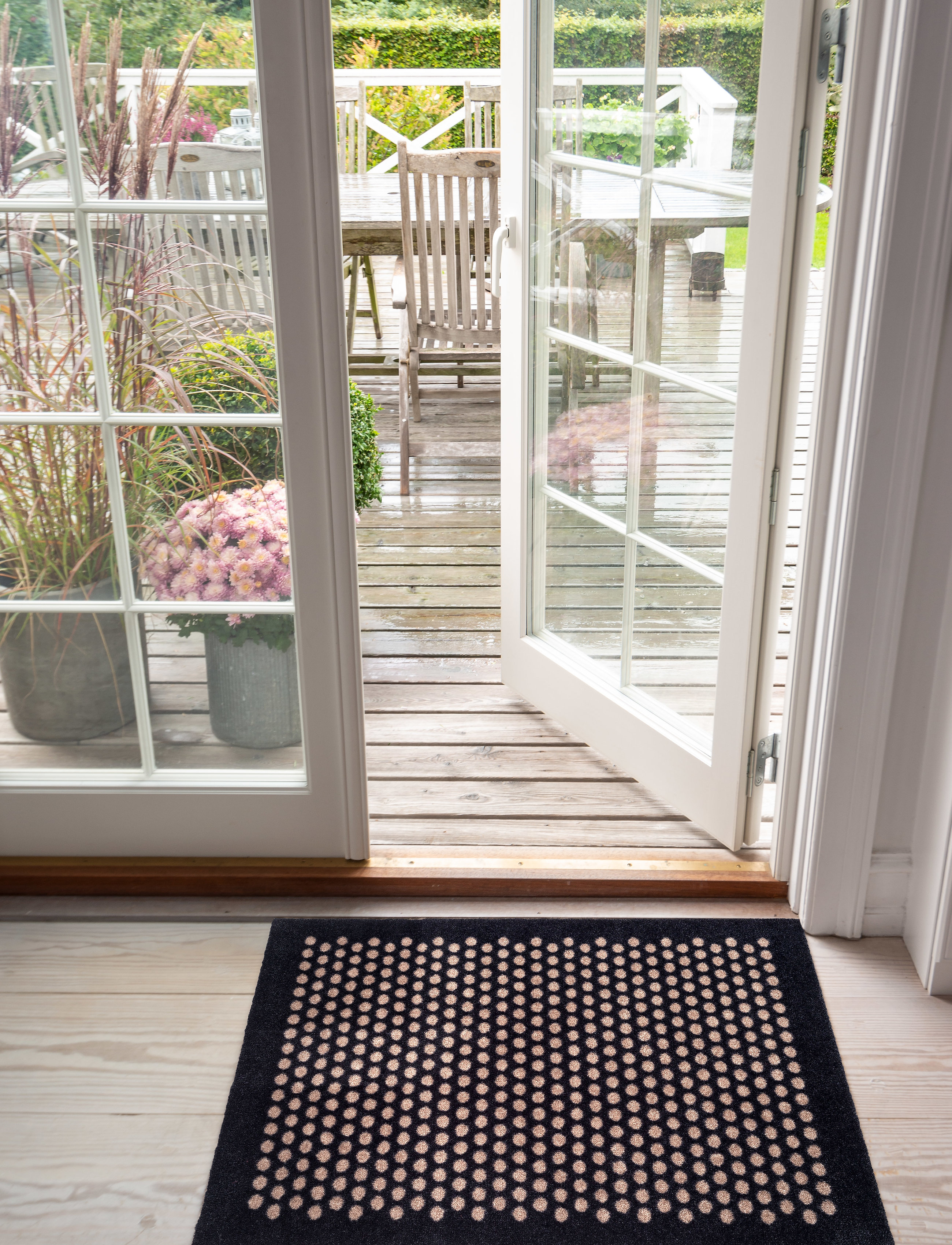 tica copenhagen Floormat Polyamide, 90X60 Cm, Dot Design, 90X60X0.7 cm, Rugs & Carpets, Schwarz - Door Mats, Homeware