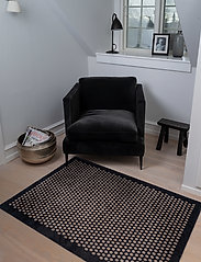 tica copenhagen - Floormat polyamide, 130x90 cm, dot design - doormats - black/beige - 5