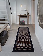 tica copenhagen - Floormat polyamide, 200x67 cm, dot design - käytävämatot - black/beige - 4