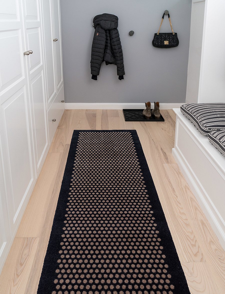 tica copenhagen - Floormat polyamide, 200x67 cm, dot design - flurläufer - black/beige - 5