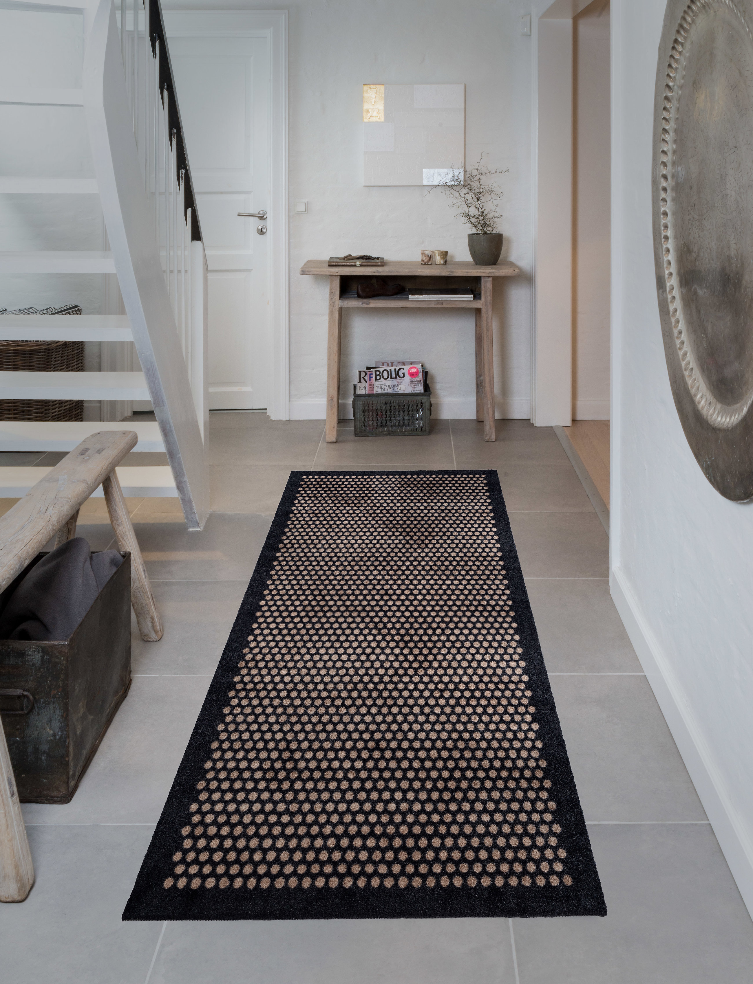 tica copenhagen - Floormat polyamide, 200x90 cm, dot design - hallmattor - black/beige - 5