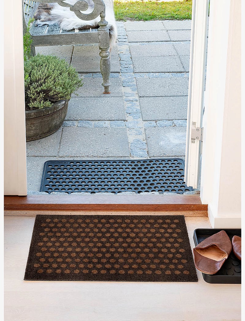 tica copenhagen - Floormat/carpet dot cognac 40x60 cm - die niedrigsten preise - brown - 3