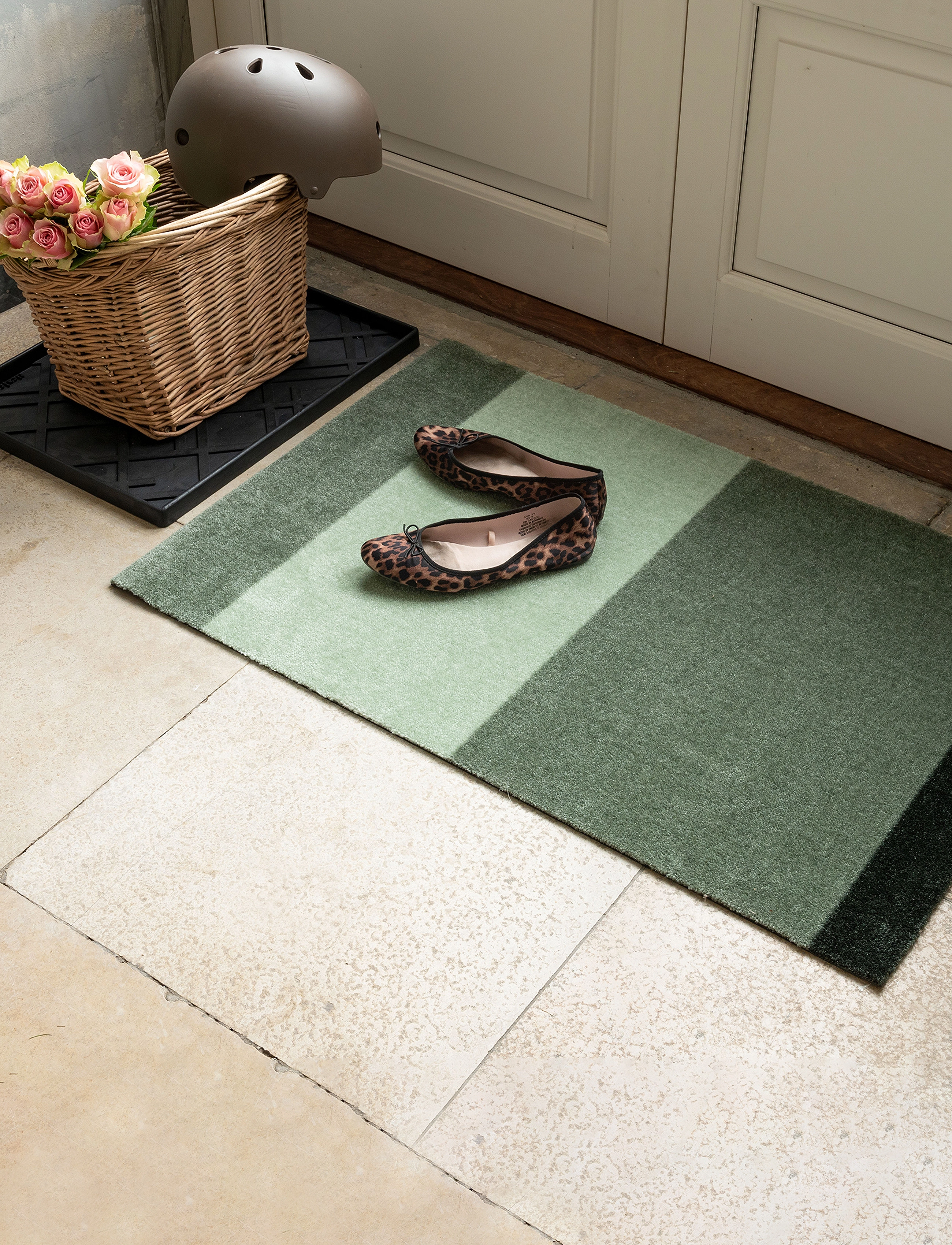 tica copenhagen - Floormat stripes horizon - other rugs - green:light/dusty/dark - 5