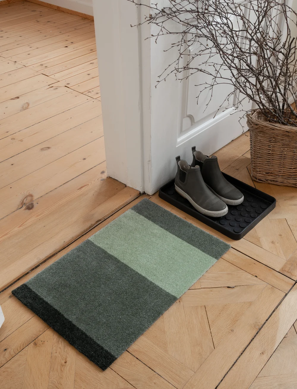 tica copenhagen - Floormat stripes horizon - türmatten - green:light/dusty/dark - 4