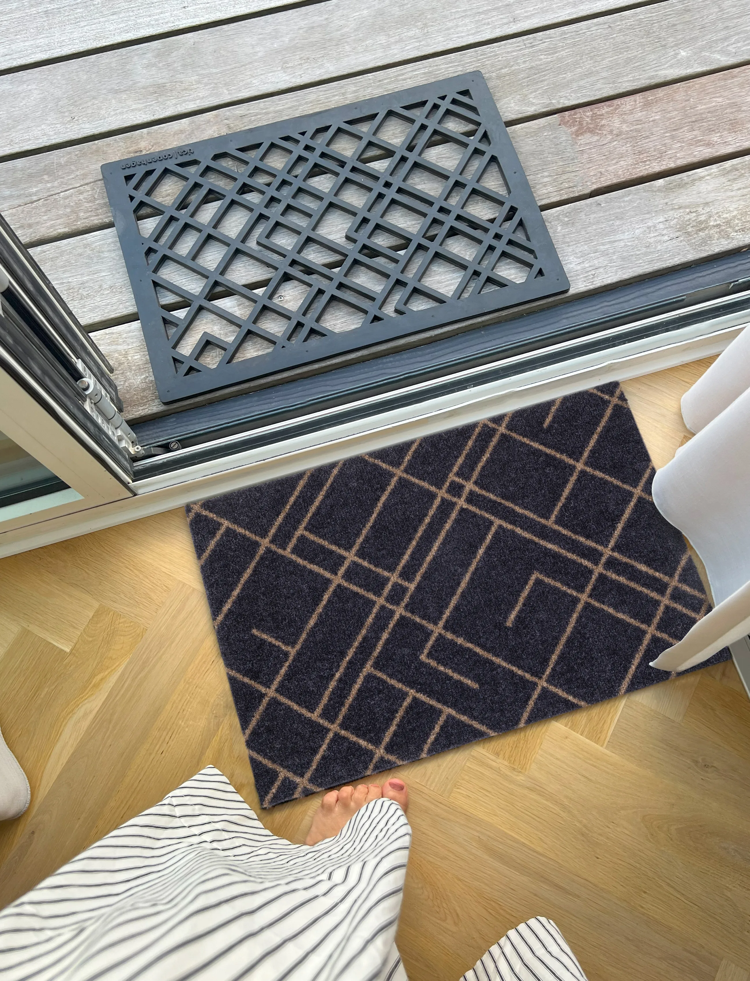 tica copenhagen - Floormat, Lines, Blue grey/Sand, 40x60x0,7 - laveste priser - sand/bluegrey - 3