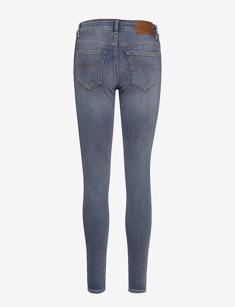 Tiger of Sweden - SLIGHT - liibuvad teksad - light blue - 1