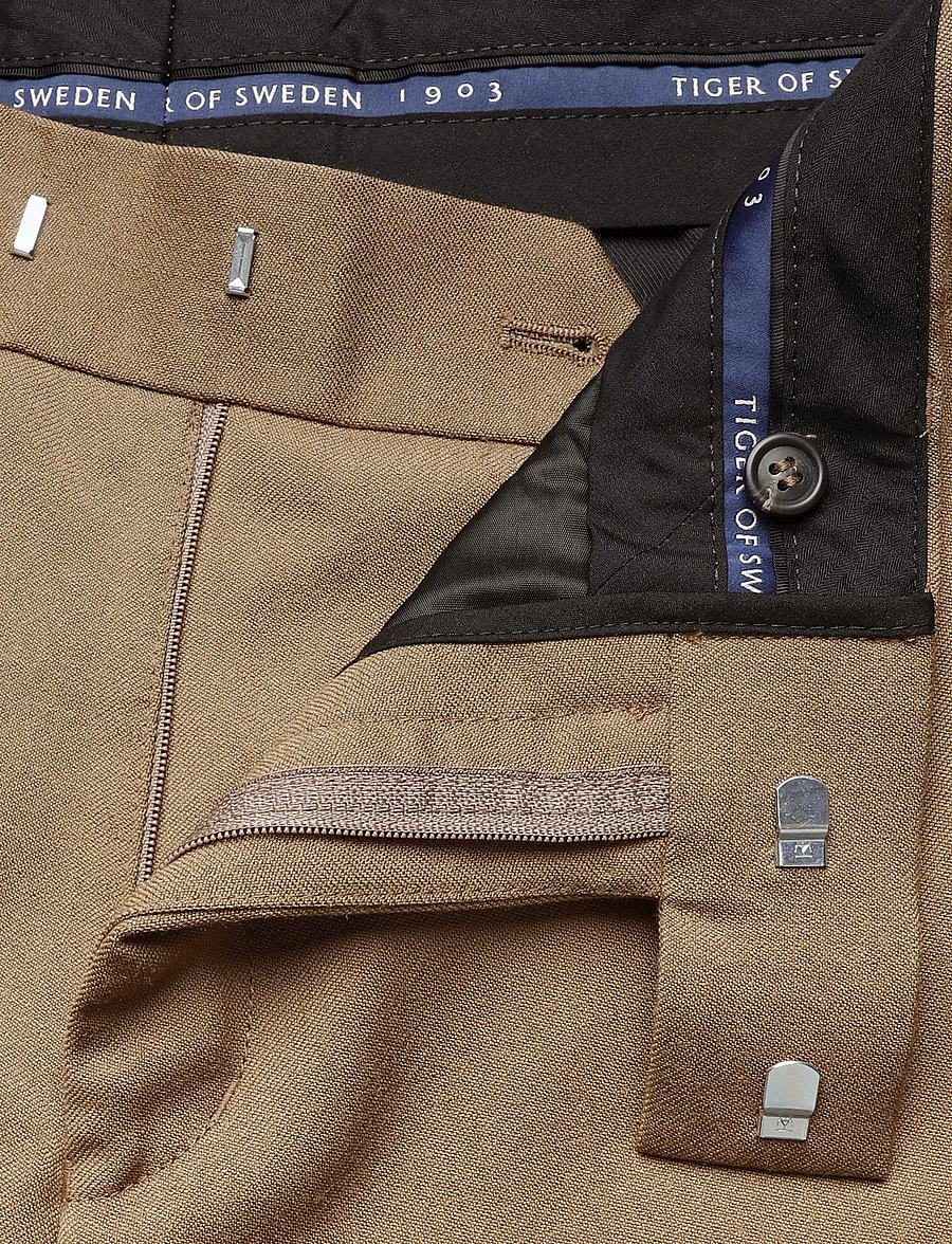 Tiger of Sweden - TENSER - Ülikonnapüksid - light brown - 3
