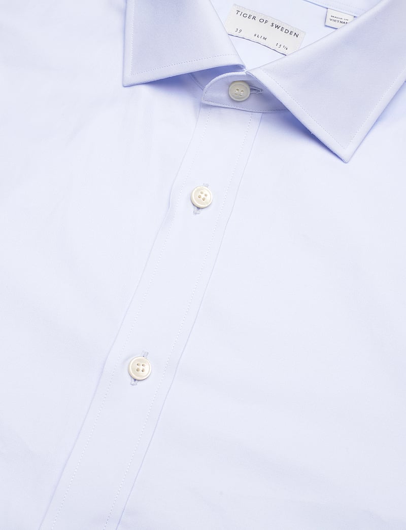 Tiger of Sweden - ADLEY C - tavalised t-särgid - light blue - 3