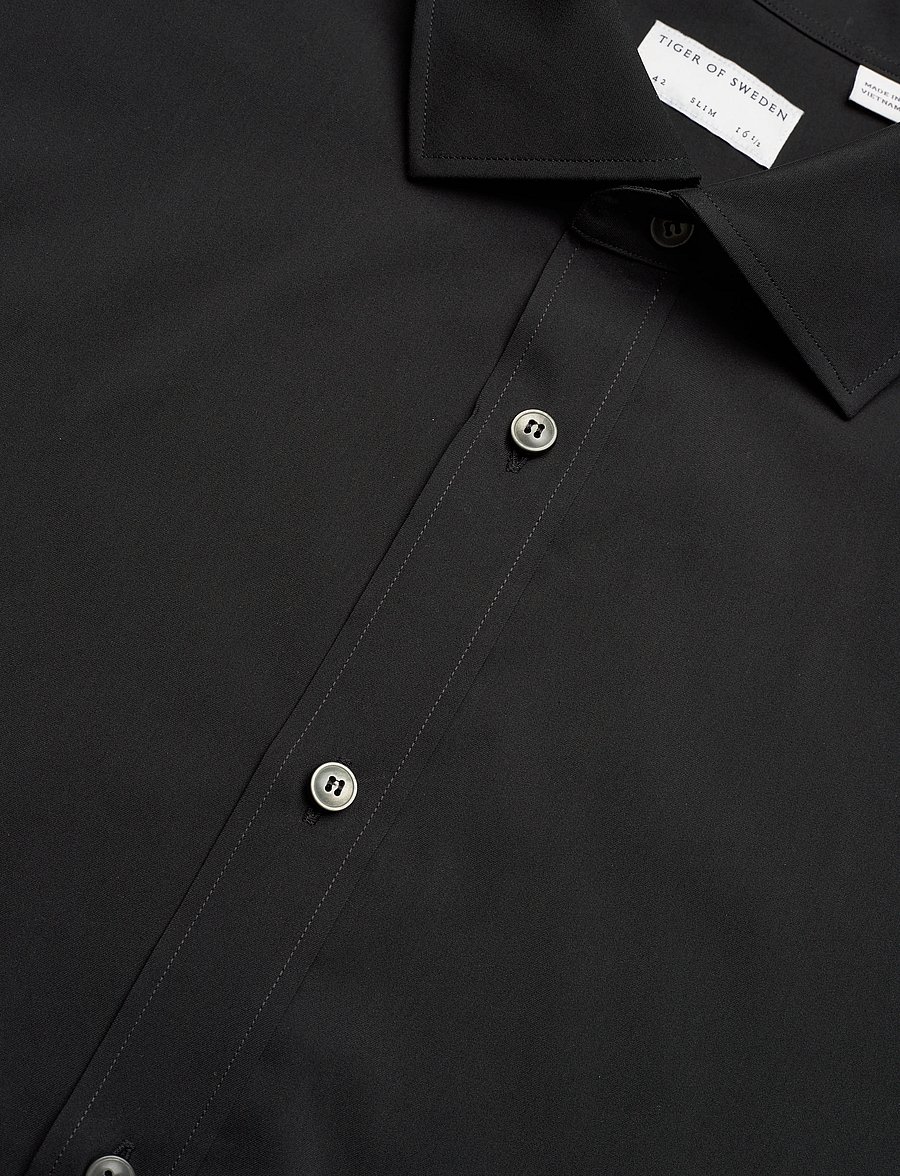 Tiger of Sweden - ADLEY C - tavalised t-särgid - black - 3