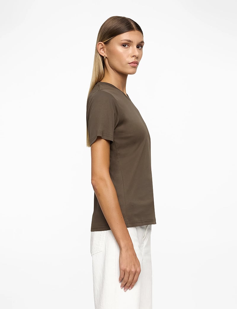 Tiger of Sweden - SIRU - t-shirts - mud - 3